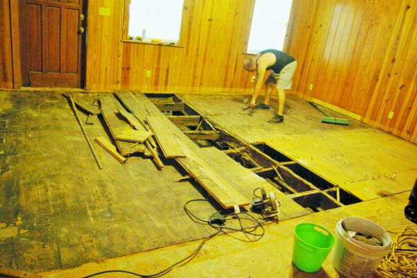 Subfloor Demolition in Montgomery